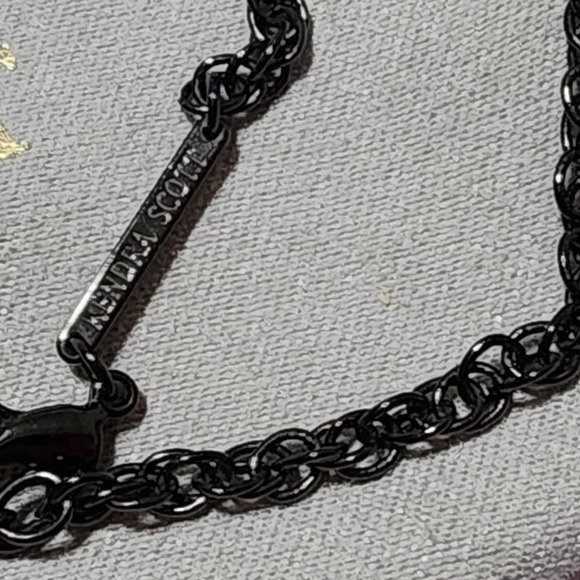 Kendra Scott gunmetal and Slate Grey cays eye Rayne necklace - Picture 4 of 9